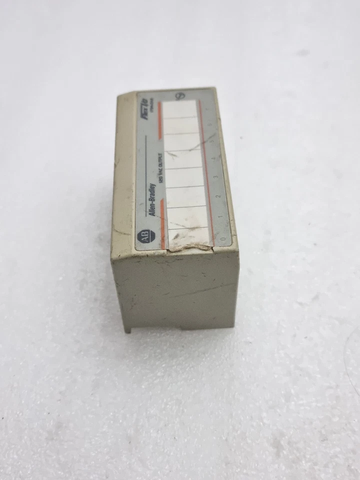 AllenBradley 1794-OA8 FlexIo Output Module Ser A Made In U.S.A